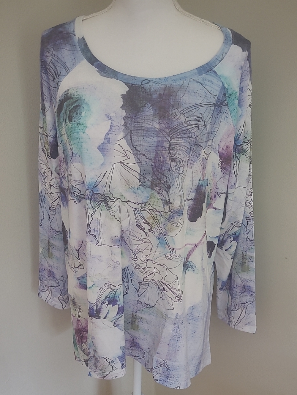 Avenue Floral Scoop Neck Blue Combo.  Size 18/20.  New Still In Package!